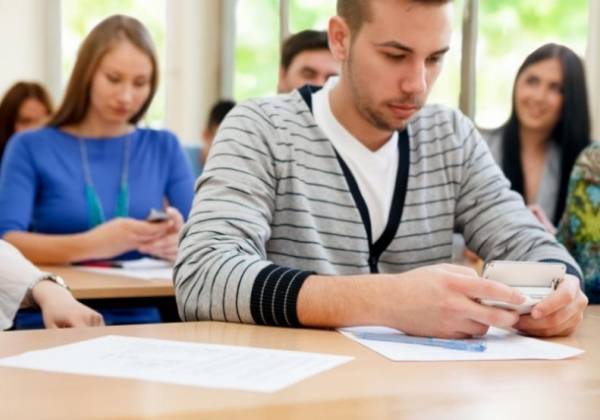 Integrating smartphone technology within the conventional classroom setting in universities maybe the next paradigm shift, given the ubiquitous nature of smartphones. But how do we implement this?